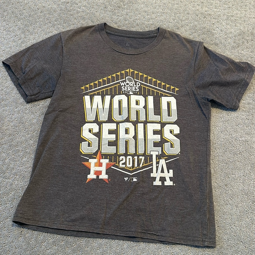 Fanatics MLB tshirt, YM, celebrating the Dodgers v Astros 2017 World Series.